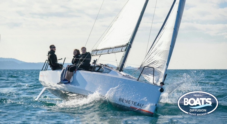 slider 0 Beneteau First 24